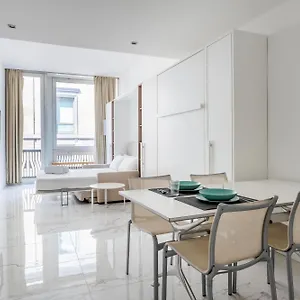 https://exclusive-apartment-in-duomo.italymilanhotels.net